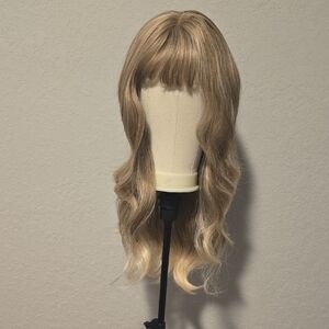 Stylish Wavy Blonde Wig with Bangs